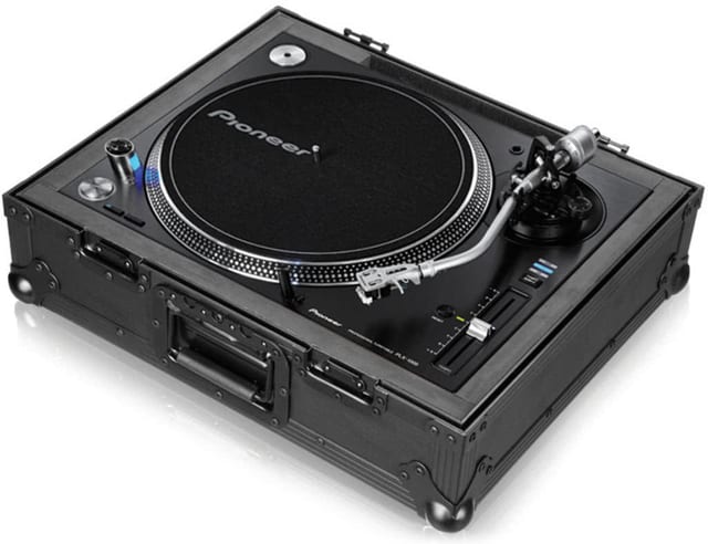 Черен Zomo Flightcase T-PLX 1000 NSE с алуминиеви профили и пеперудени закопчалки