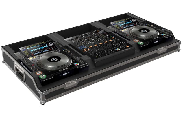 PEP FC-NXS2 Flightcase в черно и сребристо за два CDJ-2000 NXS2 и един DJM-900 NXS2
