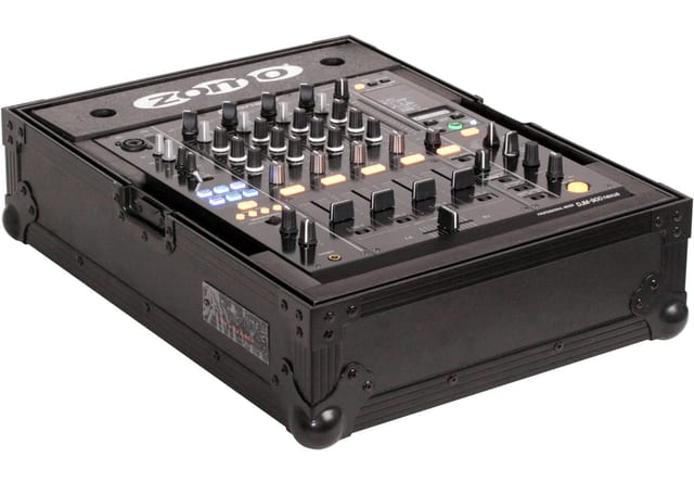 Zomo Flightcase PM-900 NSE в черно, затворен, изглед отпред