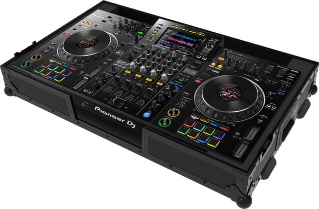 Zomo Flightcase P-XDJ-XZ NSE в черен цвят, затворен, общ изглед