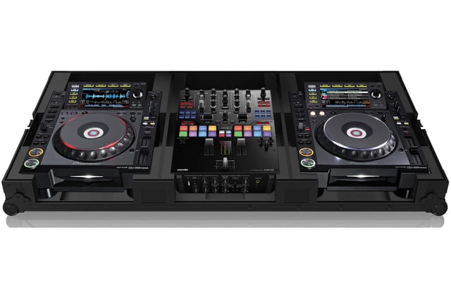Черен Zomo Flightcase Set 2009 NSE за два Pioneer CD плейъра и миксер