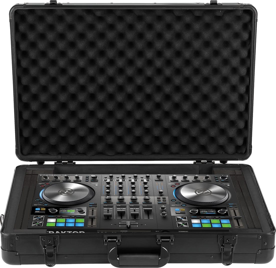 Zomo MFC-30 с поставен DJ контролер