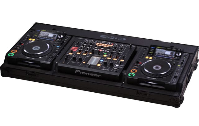 Zomo Flightcase Set 2200 NSE в черно, изглед отпред със затворен капак