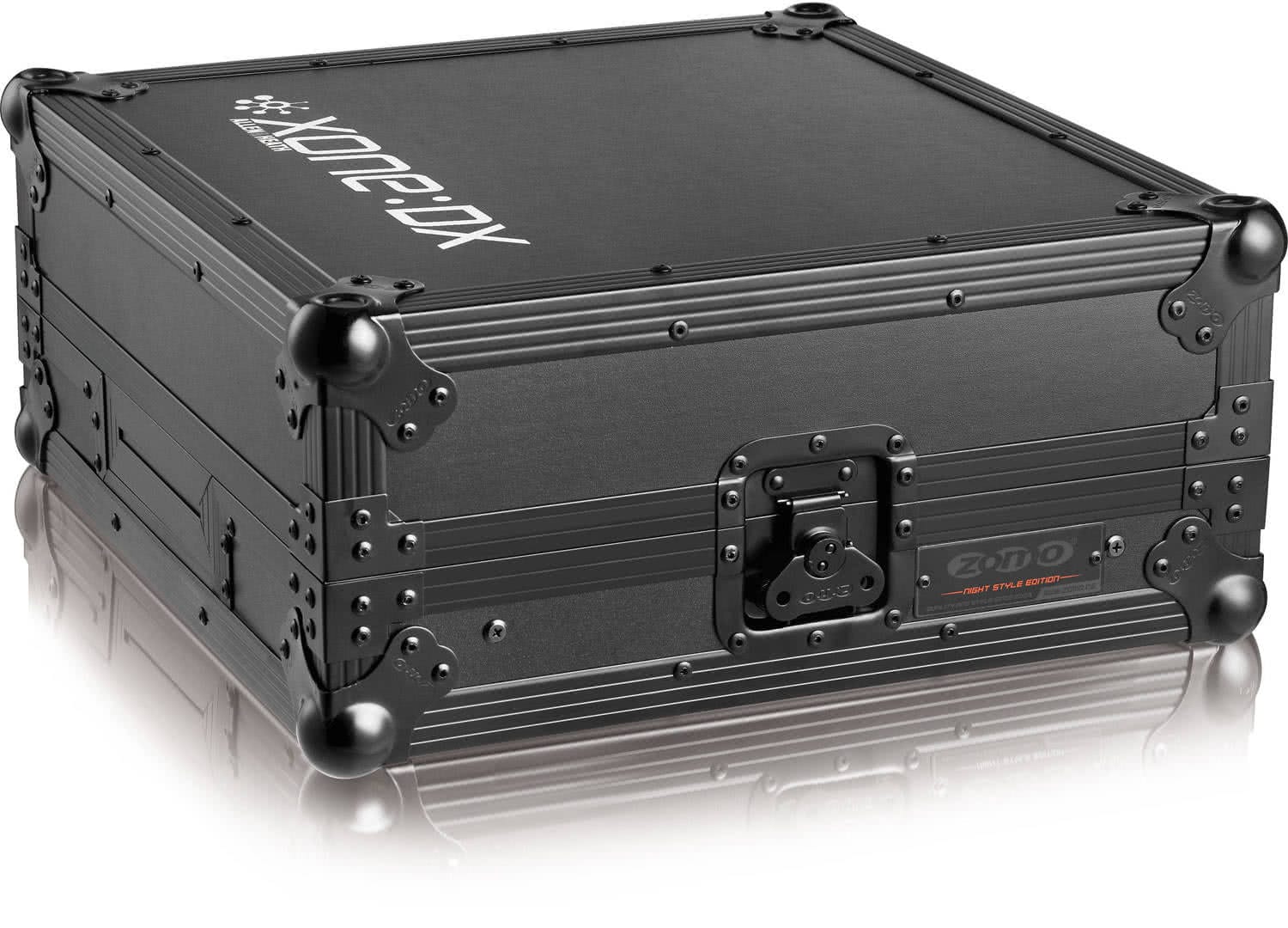Zomo Flightcase Xone DX Plus NSE с изтеглен рафт за лаптоп