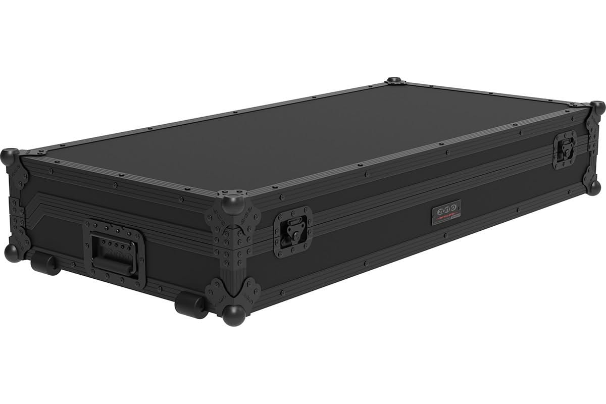 Zomo Flightcase Set-3010X NSE, детайл на ъглов протектор, закопчалка и алуминиев профил